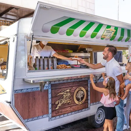 Magic Robin Hood منتجع 4*