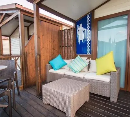 منتجع Magic Robin Hood البير