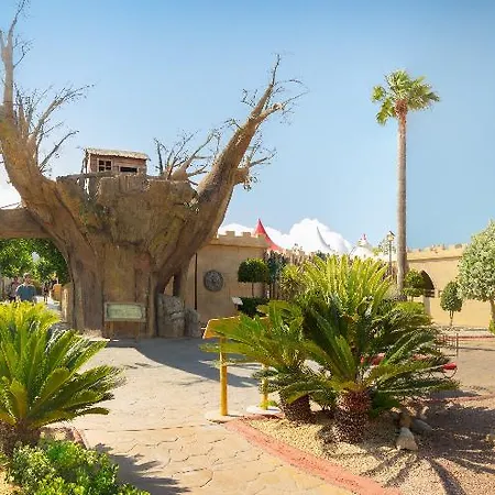 منتجع Magic Robin Hood