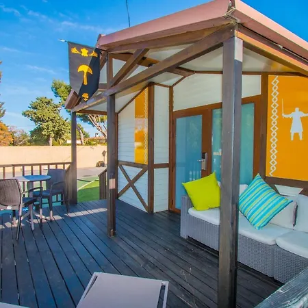 Magic Robin Hood منتجع 4*