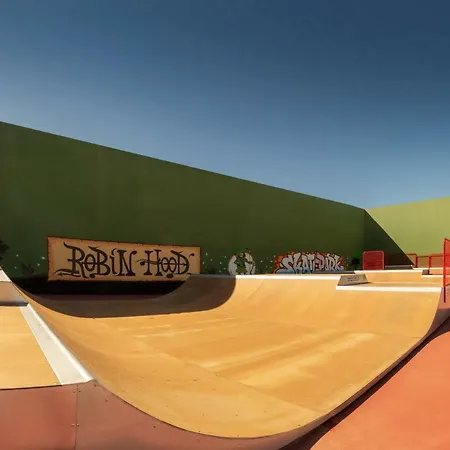 Magic Robin Hood منتجع 4*