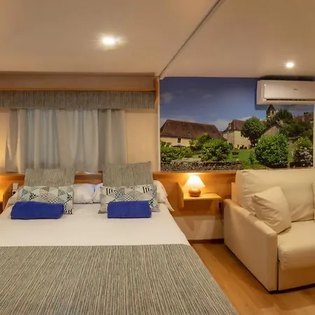 Magic Robin Hood منتجع البير